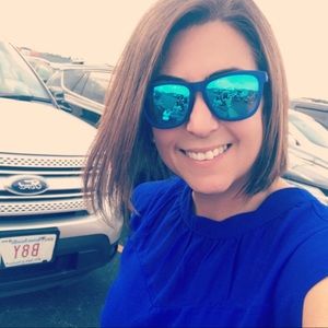 Meet your Posher, Danielle